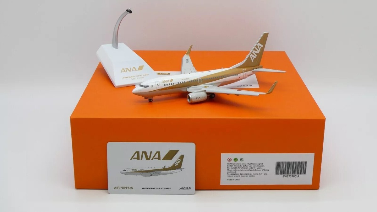 JC WINGS ANA ALL NIPPON AIRWAYS BOEING B737-700 GOLD 1:200