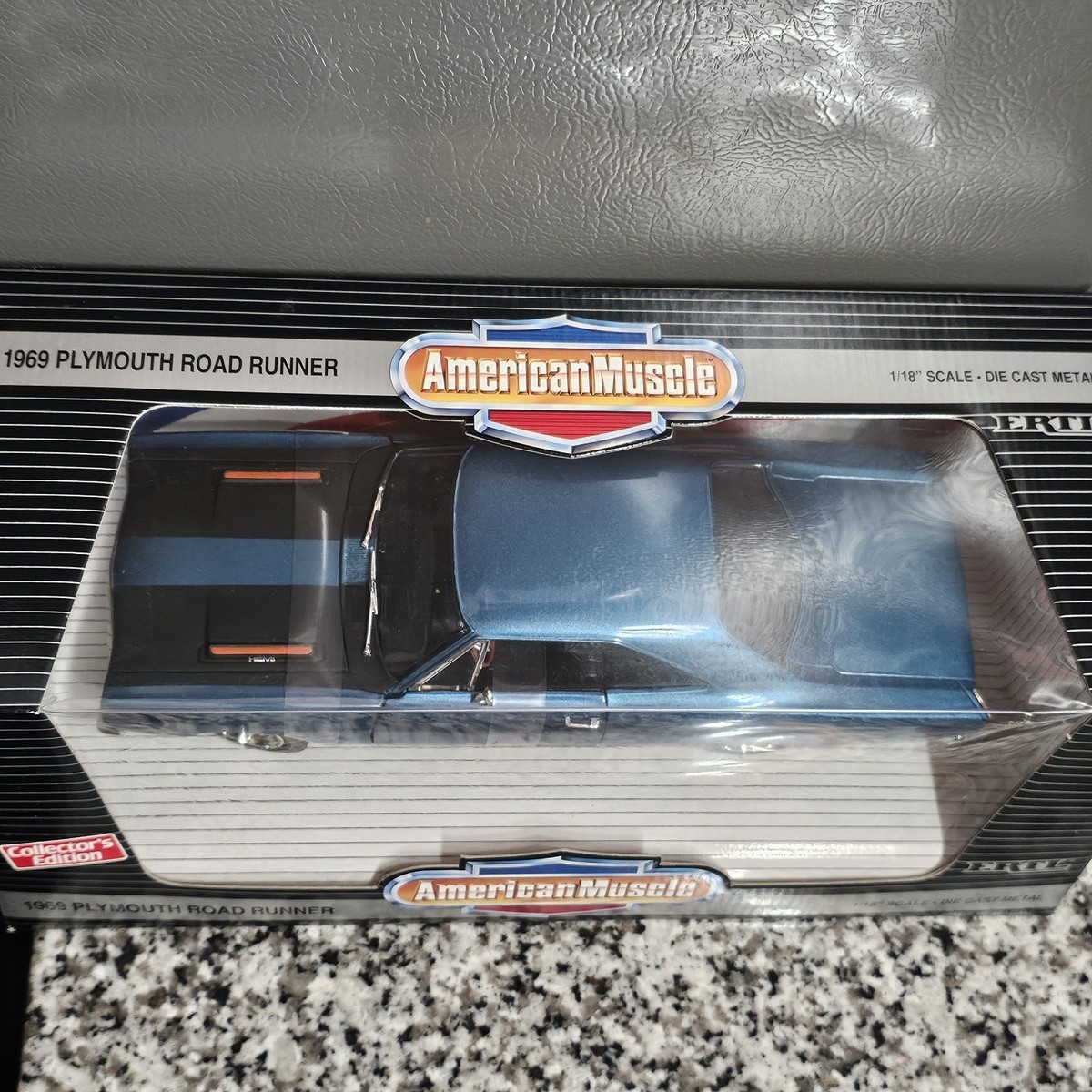 ERTL American Muscle Die Cast Metal 1969 Plymouth Roadrunner 1:18