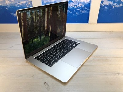 Apple MAcBook Air 2023 15 in ( 512 GB SSD, Apple M2 3.4 GHz, 8 GB