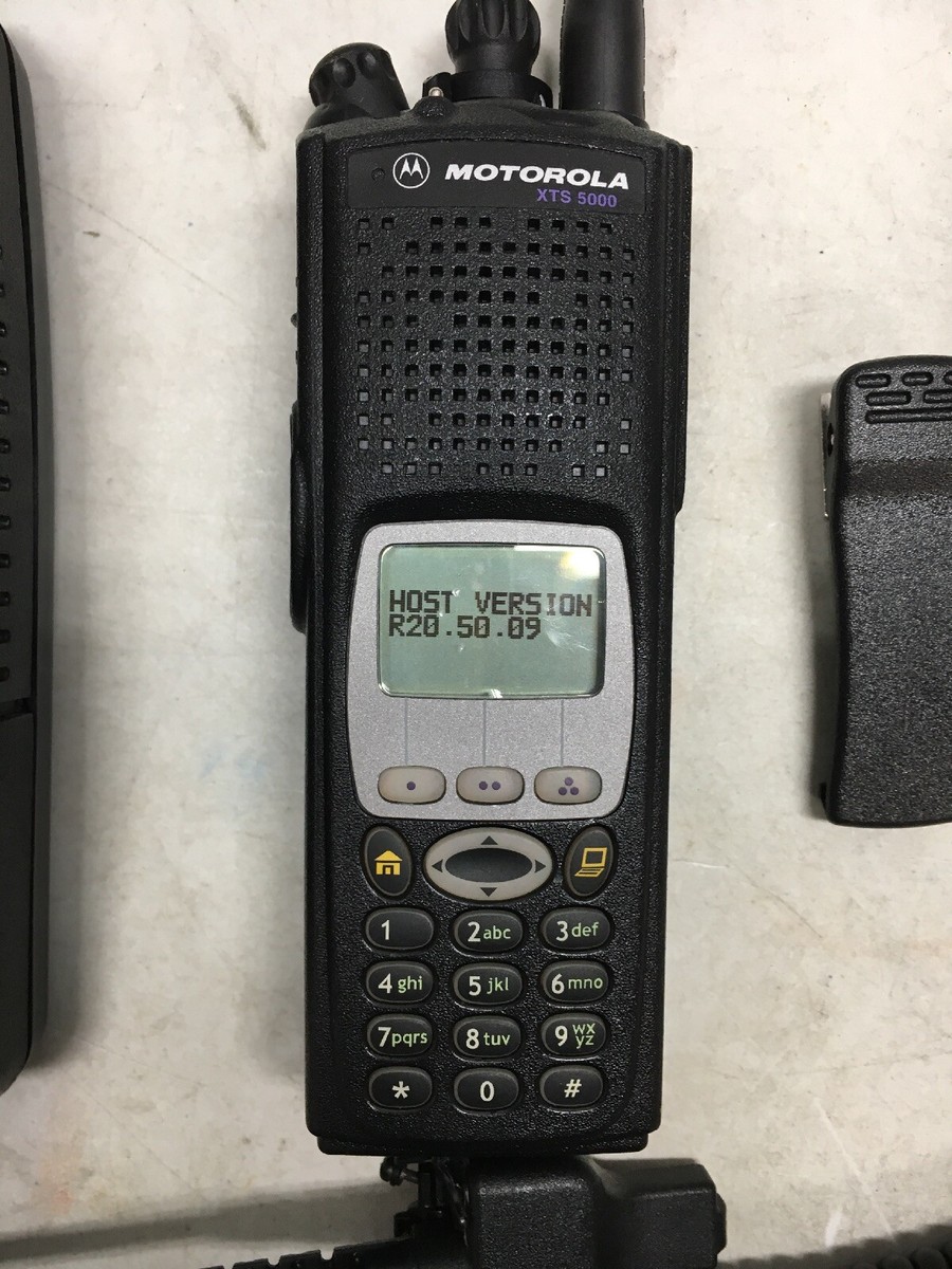 MOTOROLA XTS5000 III 700 - 800mhz P25 DIGITAL RADIO H18UCH9PW7AN