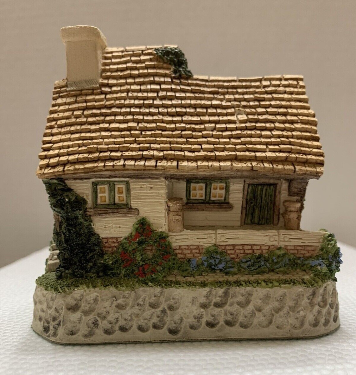 Vintage 1995 David Winter Cottage The Model Dairy Collectors Guild