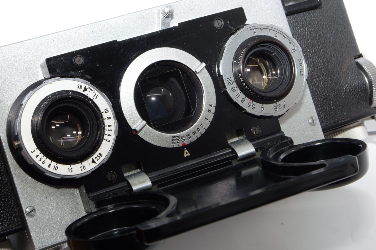 Stereo Realist f2.8 35mm Film Stereo Camera by David White. Manual