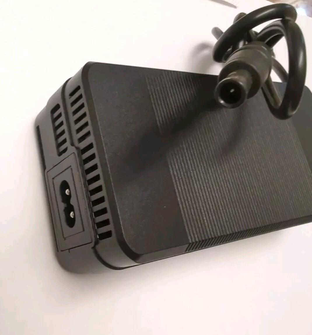 Vanmoof S3 and X3 Compatible charger 42v 3A (Please Read