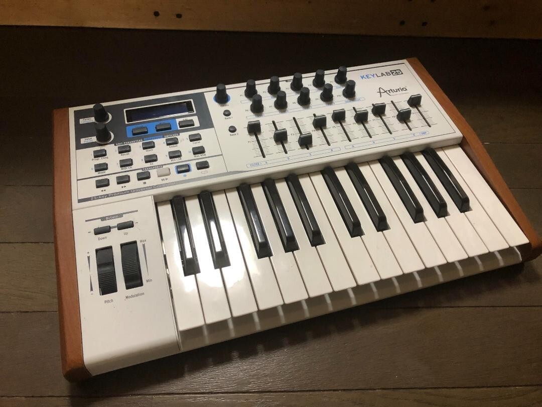Arturia Keylab 25 Midi Controller Keyboard Synthesizer Confirmed