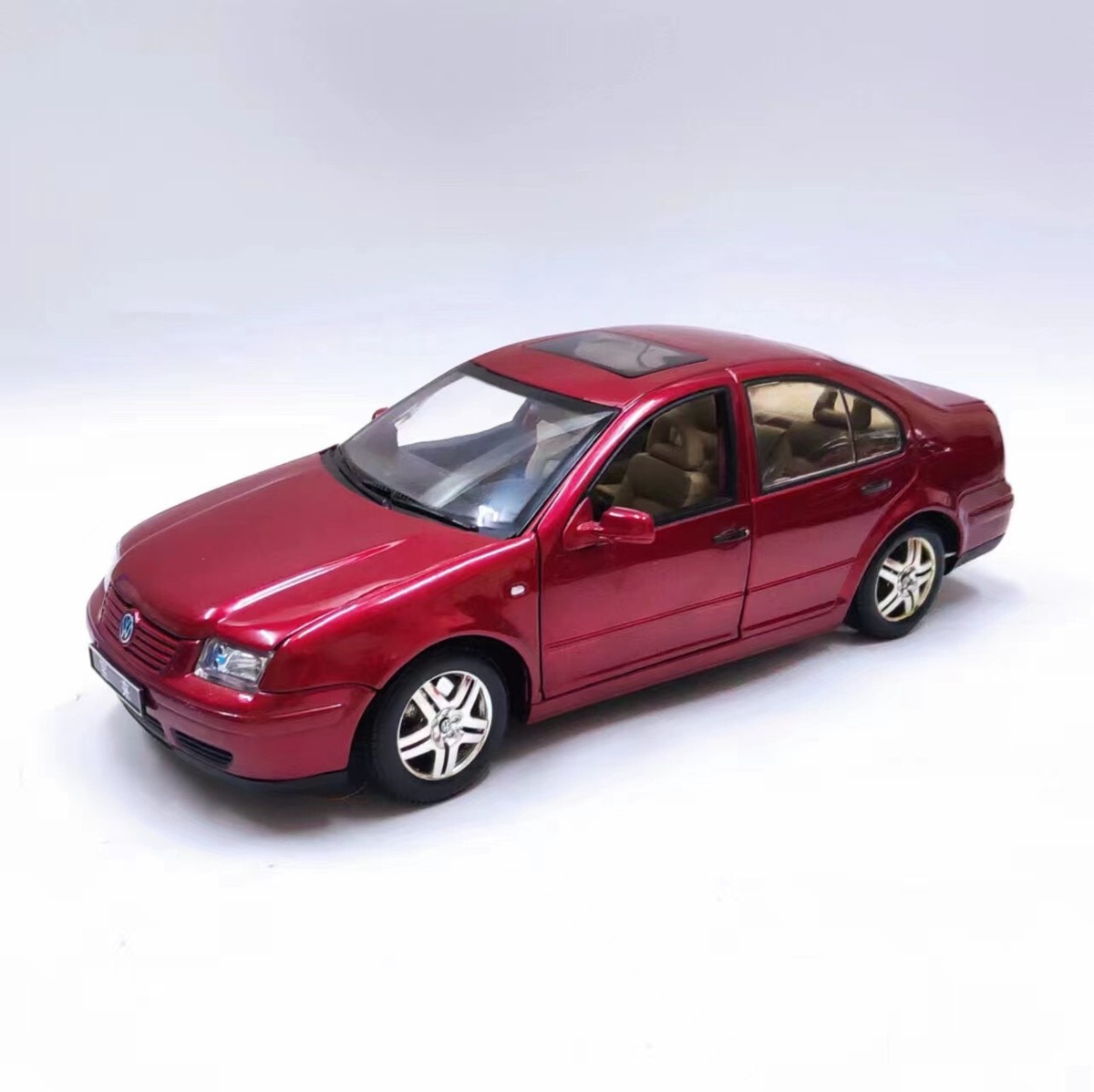 1/18 Volkswagen Bora / Jetta China 2001 FAW VW Dealer Discontinued