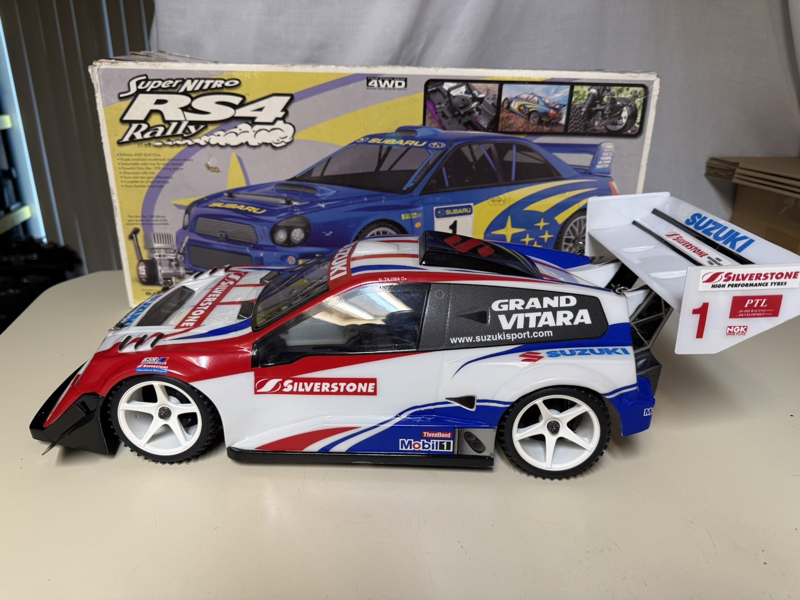 super nitro rs4 rally エンジンカー super nitro rs4 rally エンジン