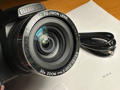 Fujifilm FinePix S4500 14.0MP Digital Camera + Few Extras (2540