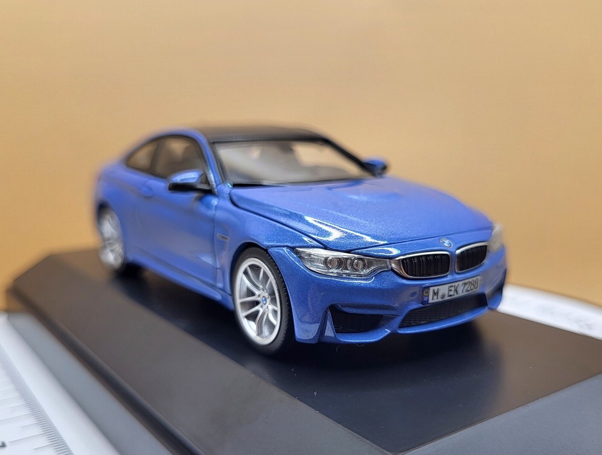 1/43 scale BMW M4 F82 2014 Blue Jada herpa iScale Hood & Trunk