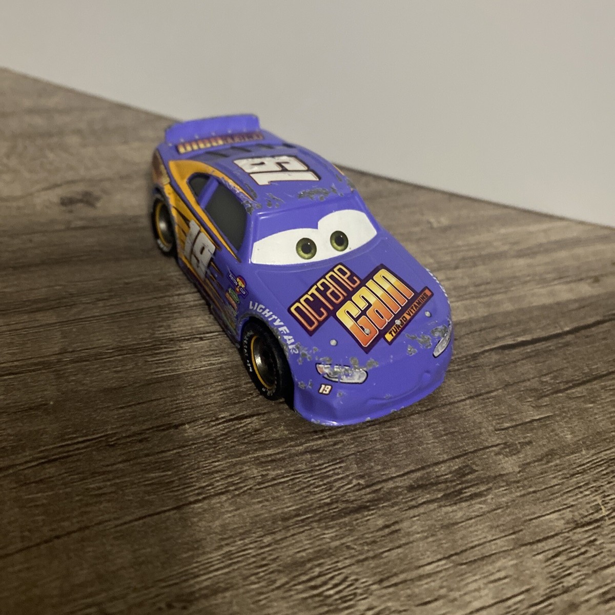 Disney Pixar Cars 3 Bobby Swift #19 Octane Gain 2 | eBay