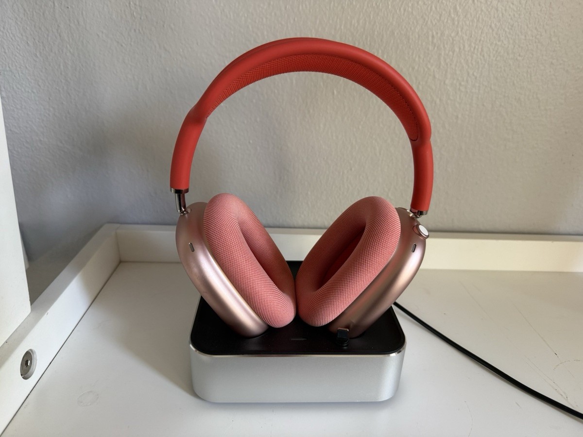 Apple AirPods Max A2096 Wireless Over-Ear Headphones Pink