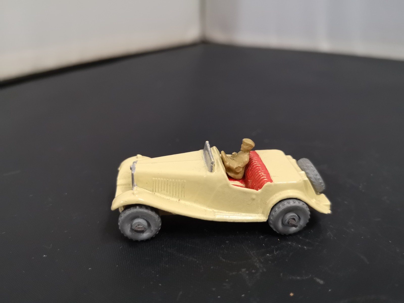 1830） MATCHBOX No.19 MG A スポーツカー 1830） MATCHBOX No.19 MG A