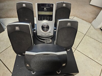 Logitech Z5500 THX-Certified 5.1 Speaker System Huge Bass ***READ