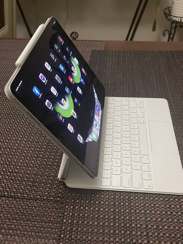 Apple Magic Keyboard for 11