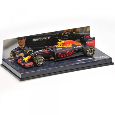 MINICHAMPS Red Bull Racing Rb12 #26 Daniil Kvyat 2016 Scale 1 43