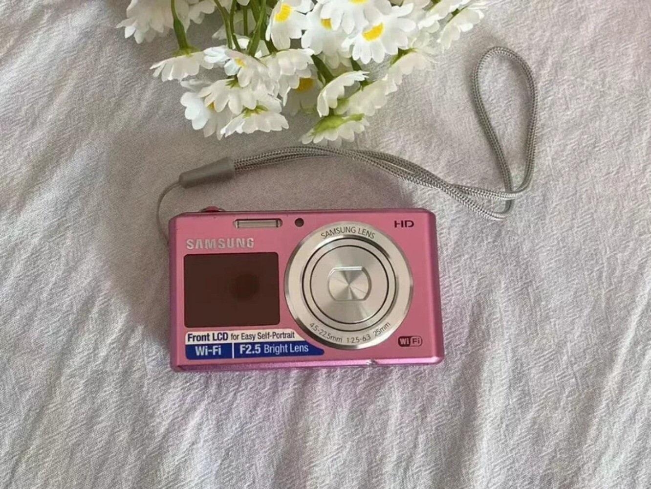 Samsung DV150F Digital Camera 16.2MP 5x optical zoom Dual LCD