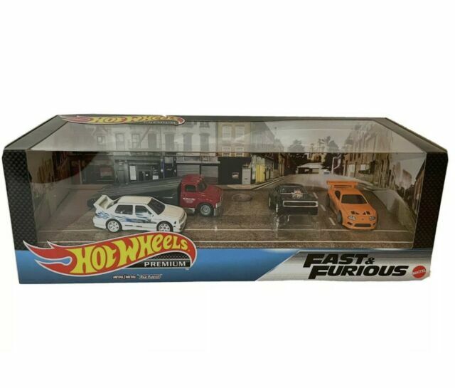 Hot Wheels Premium Fast and Furious Exclusive 4 Car Diorama Set