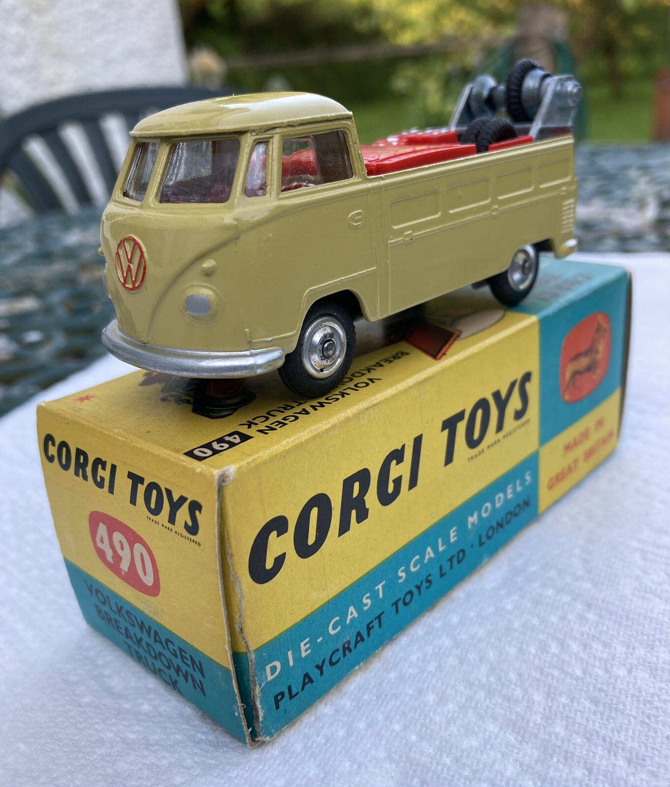 Corgi 490, VW Breakdown truck - Free Price Guide & Review