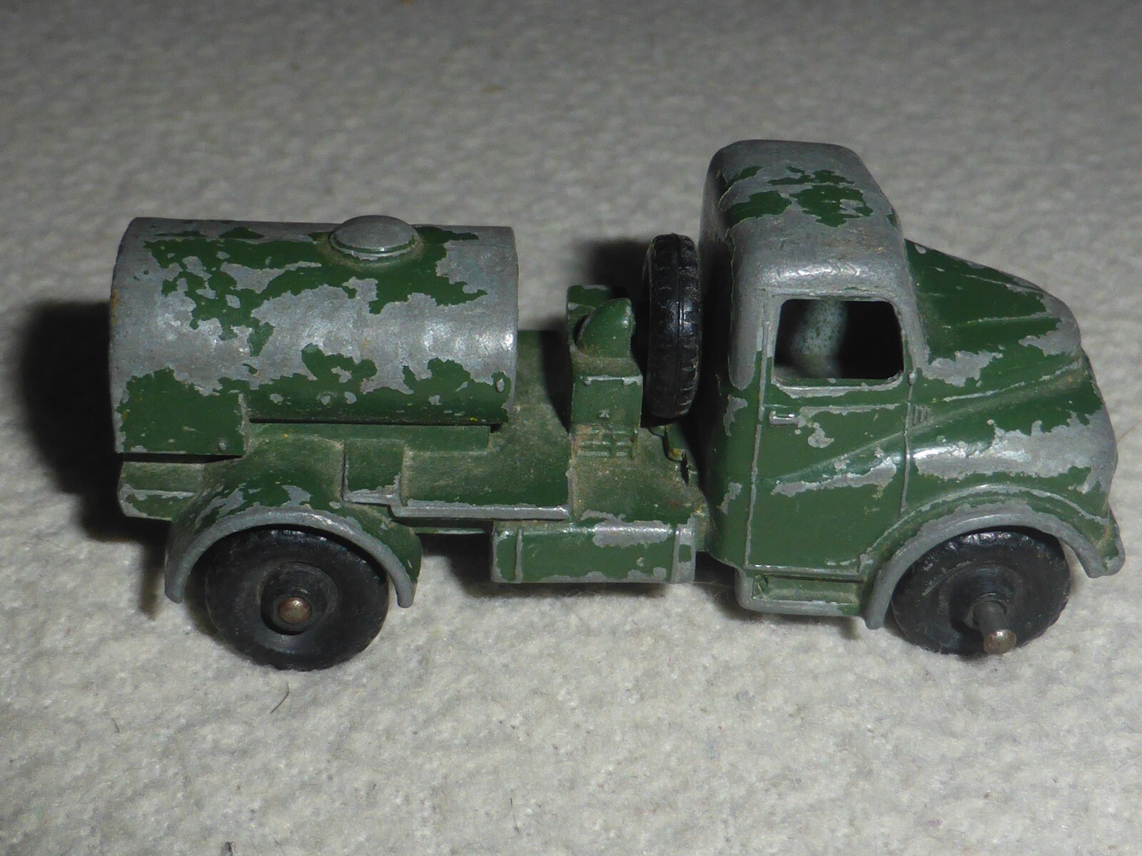 Matchbox 71a, Water Truck 200gal - Free Price Guide & Review