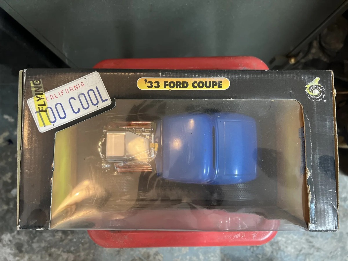 Muscle Machines '33 Ford Coupe Yellow Brand New In Box 1:18 Scale