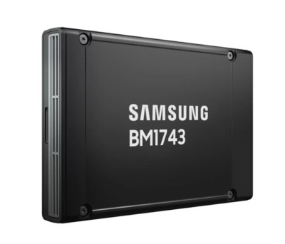 Samsung MZWMO61THCLF-00AW7 BM1743 61.4TB NVMe QLC 5x4 2.5