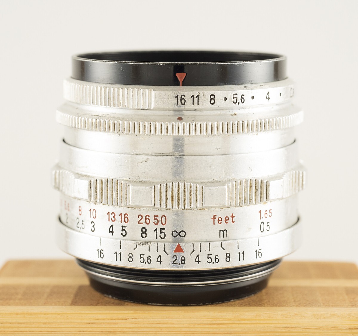 Carl Zeiss Jena Tessar 50mm F2,8 RED T M42 Vintage Lens - 2.8 / 50