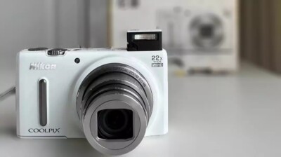 Nikon COOLPIX S9600 16.0MP 22x Optical Zoom Digital Camera - 100