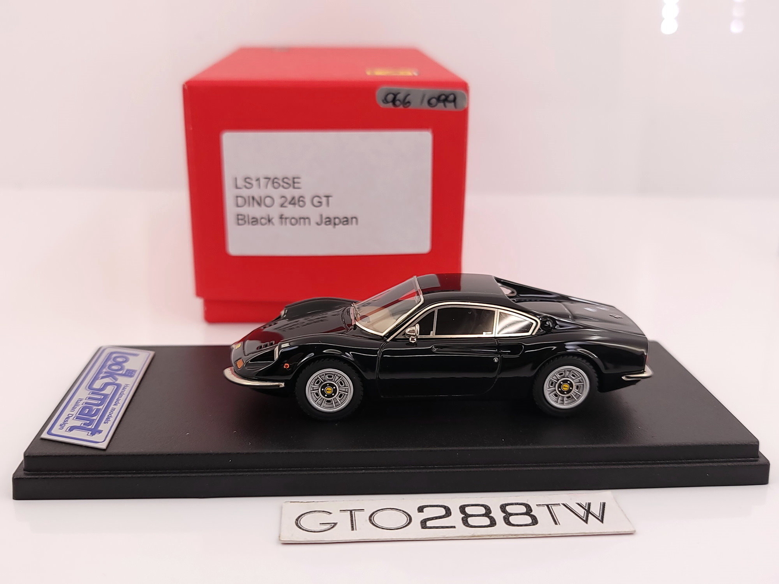 Looksmart 1:43 Ferrari Dino 246 GT Black Japan 