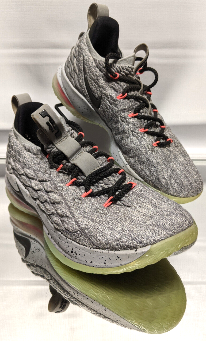 Nike Lebron XV 15 Low Gray Pink Basketball Shoes Sneakers A01755
