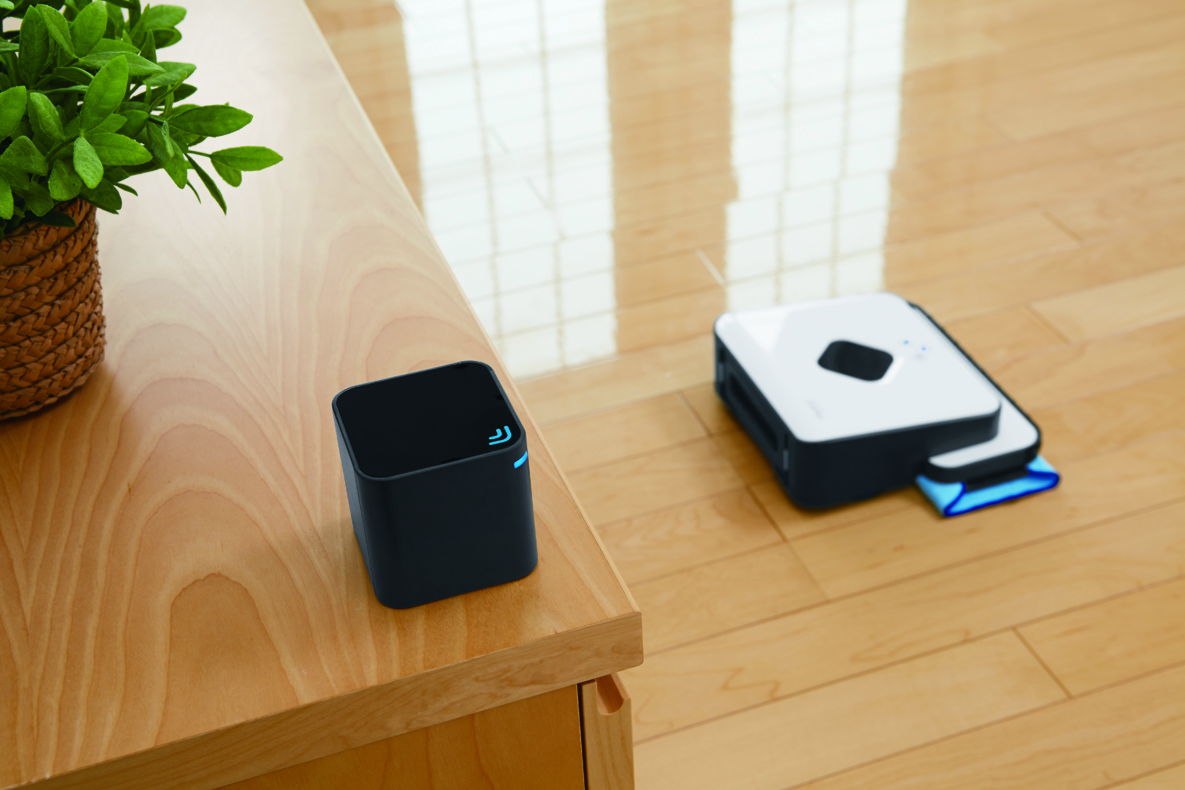 ルンバに続くお掃除ロボ第2弾、床拭きロボット「ブラーバ380j」発売