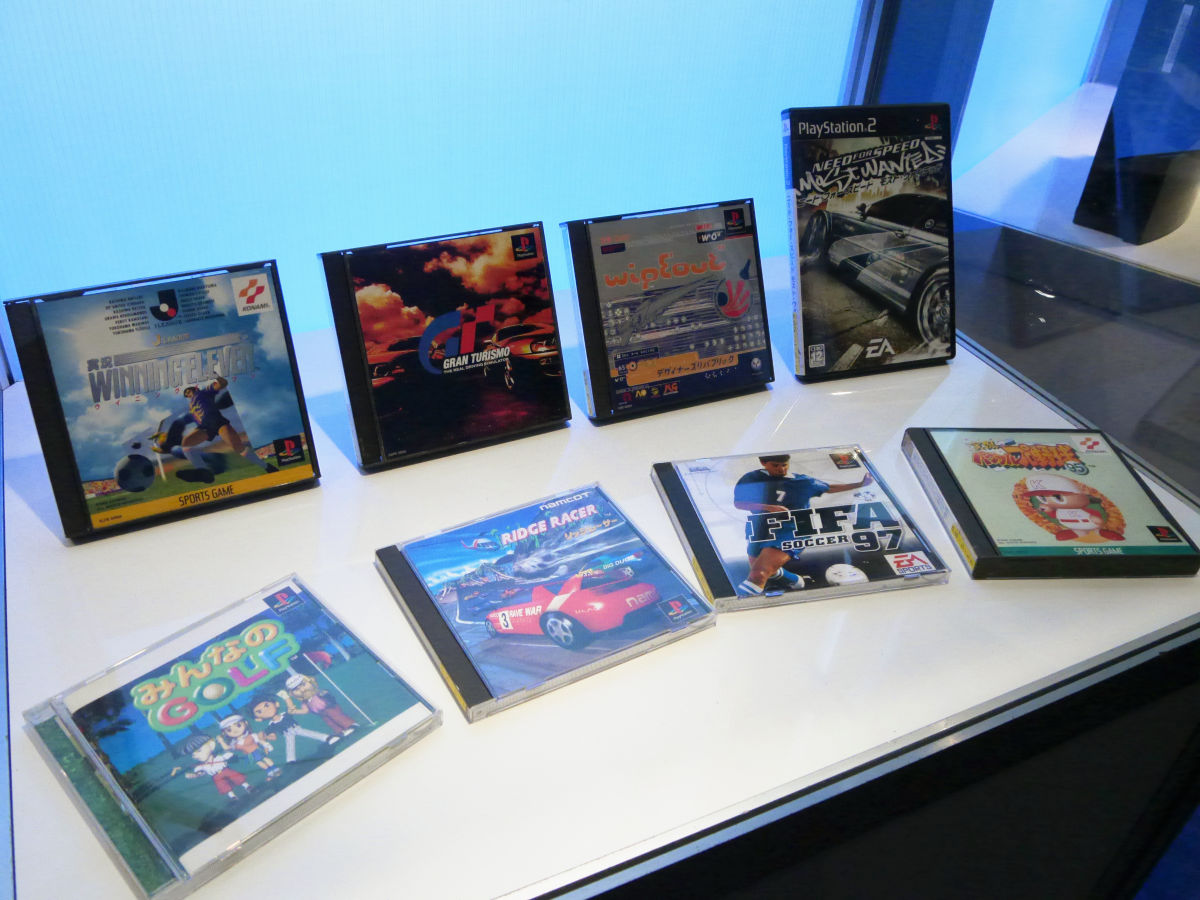 任天堂・セガ・アタリなどの懐かしすぎる名作ゲーム機たちが集結し試遊