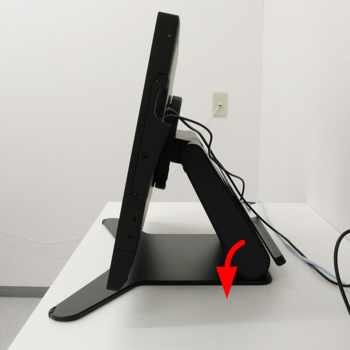 4Kマルチタッチ液タブ「Wacom Cintiq Pro 27」の専用スタンド「Wacom