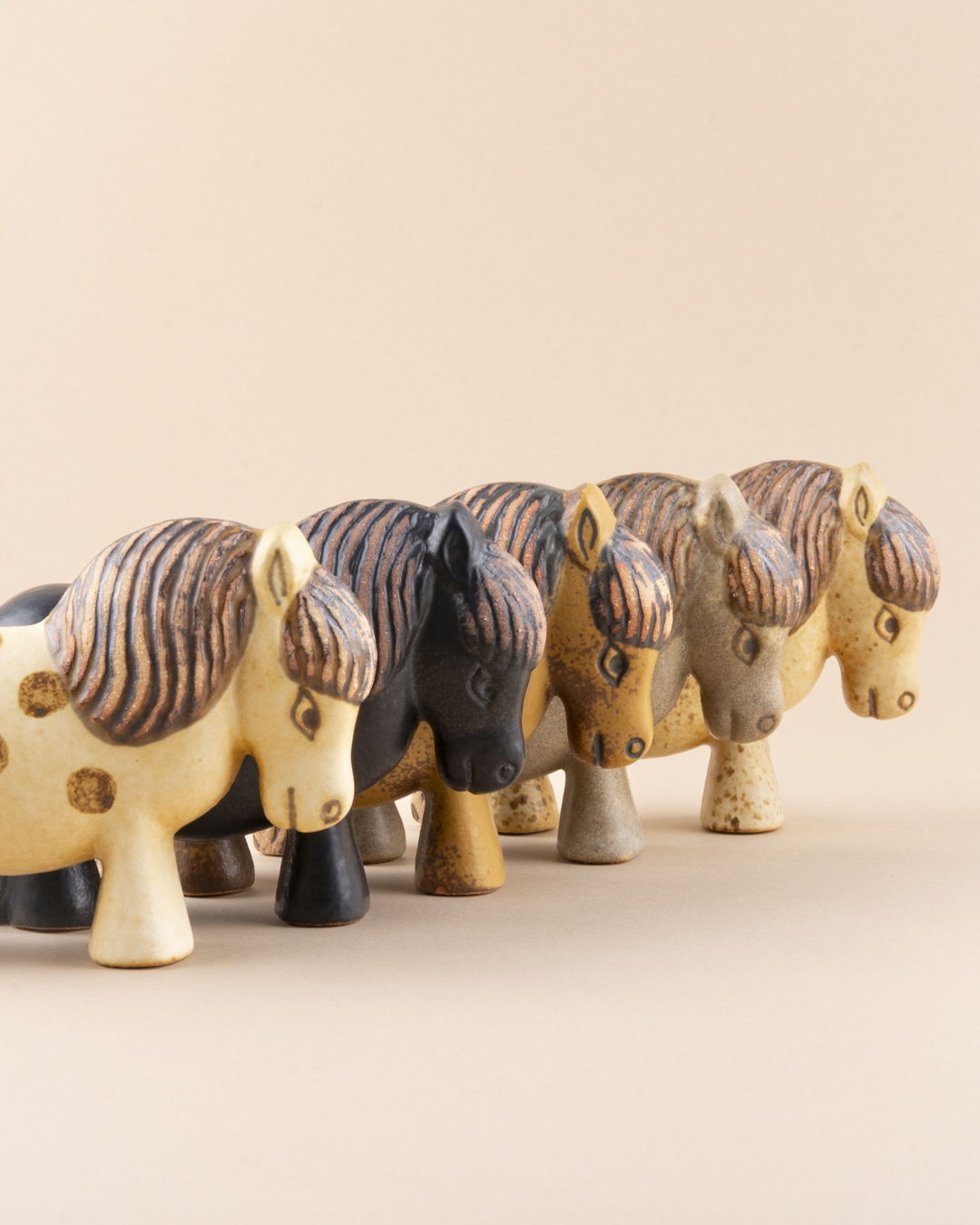 君に会いに来たよ。 リサ・ラーソンのポニーさん