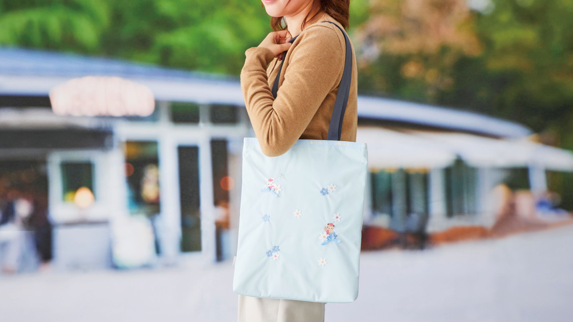 LeSportsacとのコラボレーション第4弾が登場！ | ファミリア公式サイト