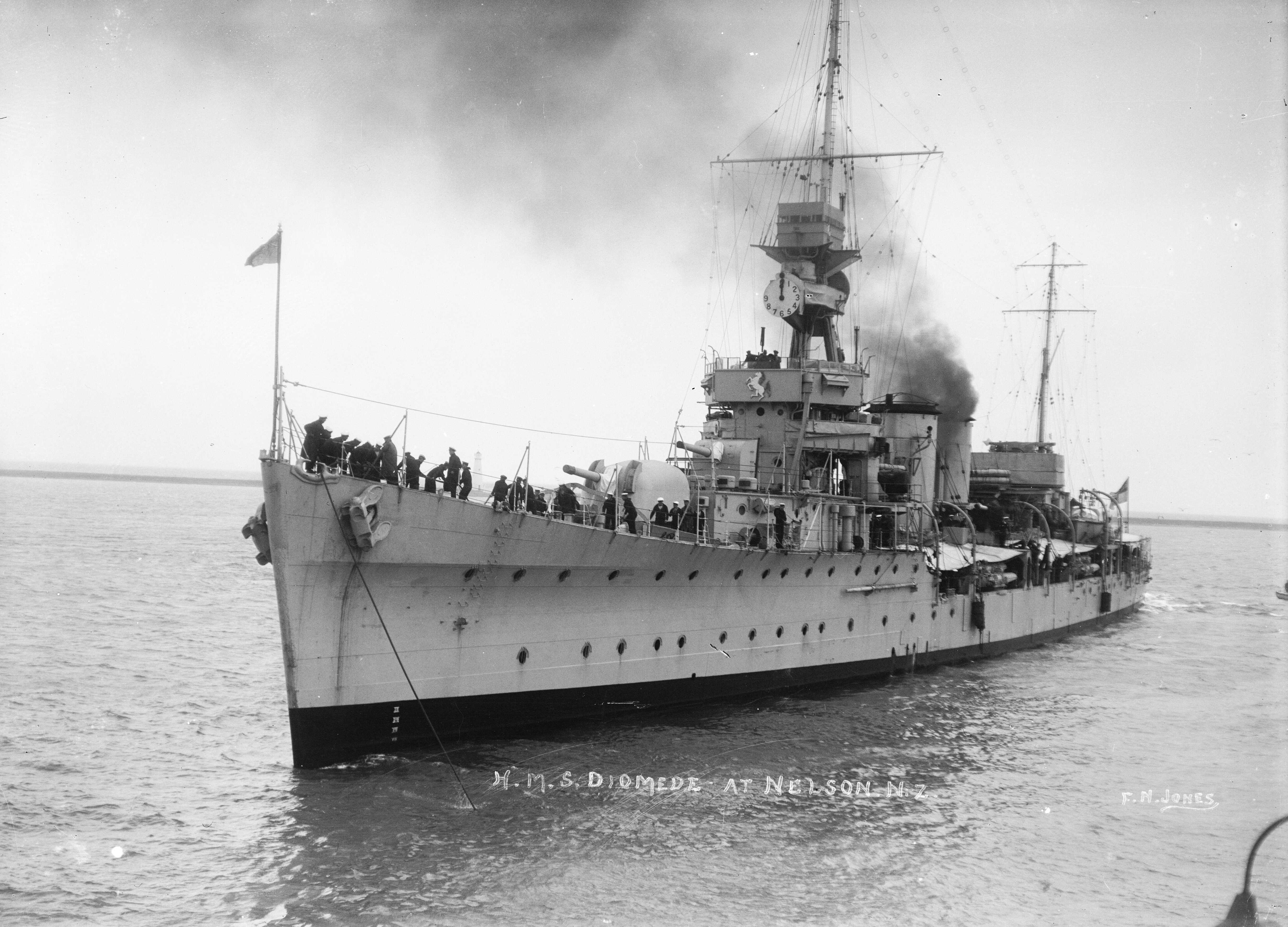 ニュージーランド海軍に配属されたダナエ級巡洋艦、HMS Diomede (D92