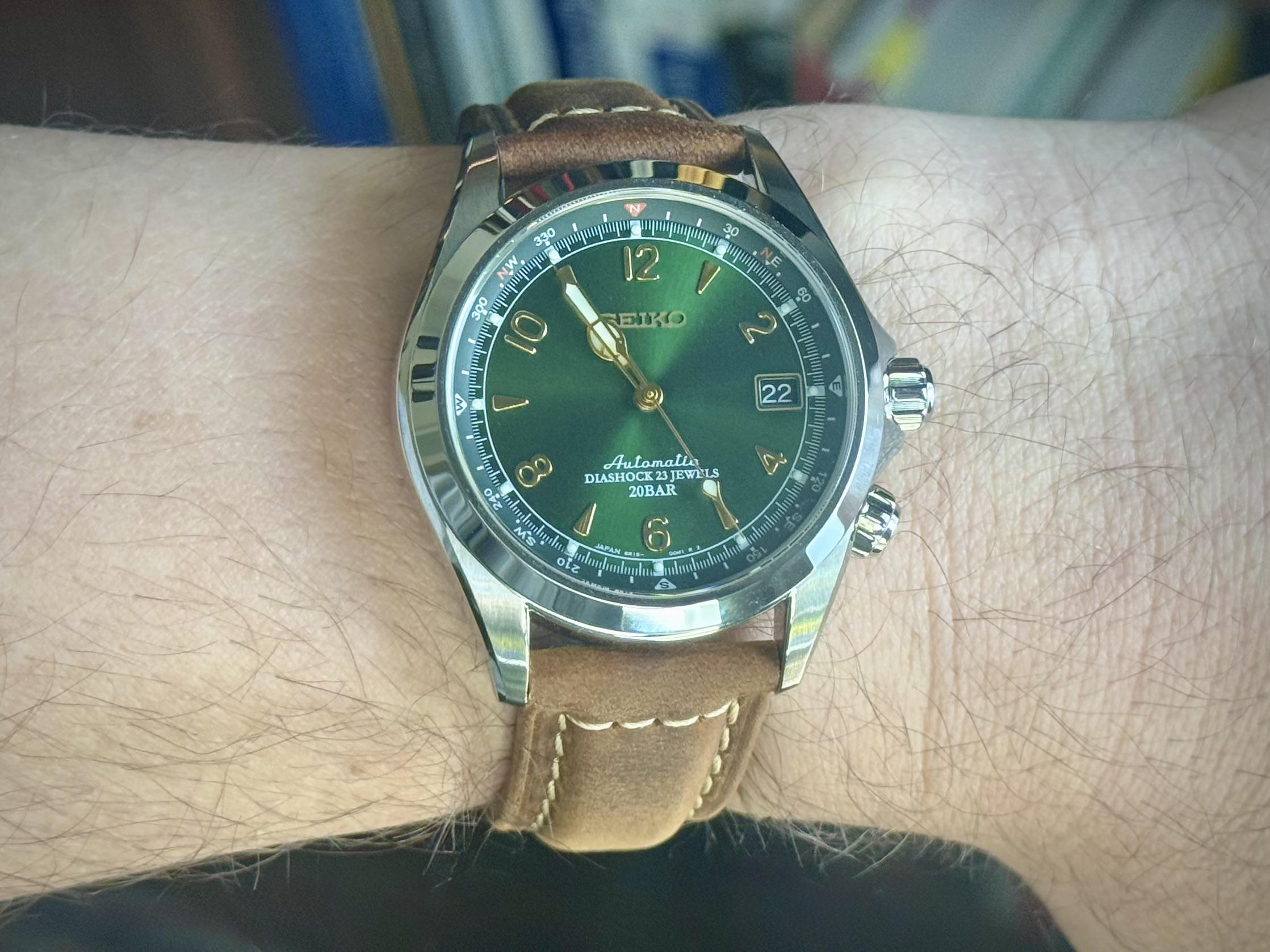 あり？なし？] セイコー アルピニストを茶色の革に。 : r/Watches