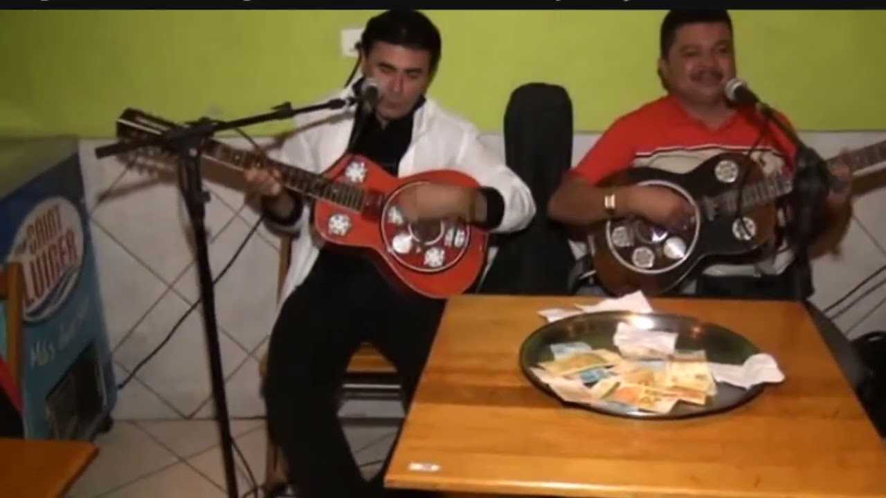 Great duel of repente singers - Zé Cândido and Xexéu from Paraíba