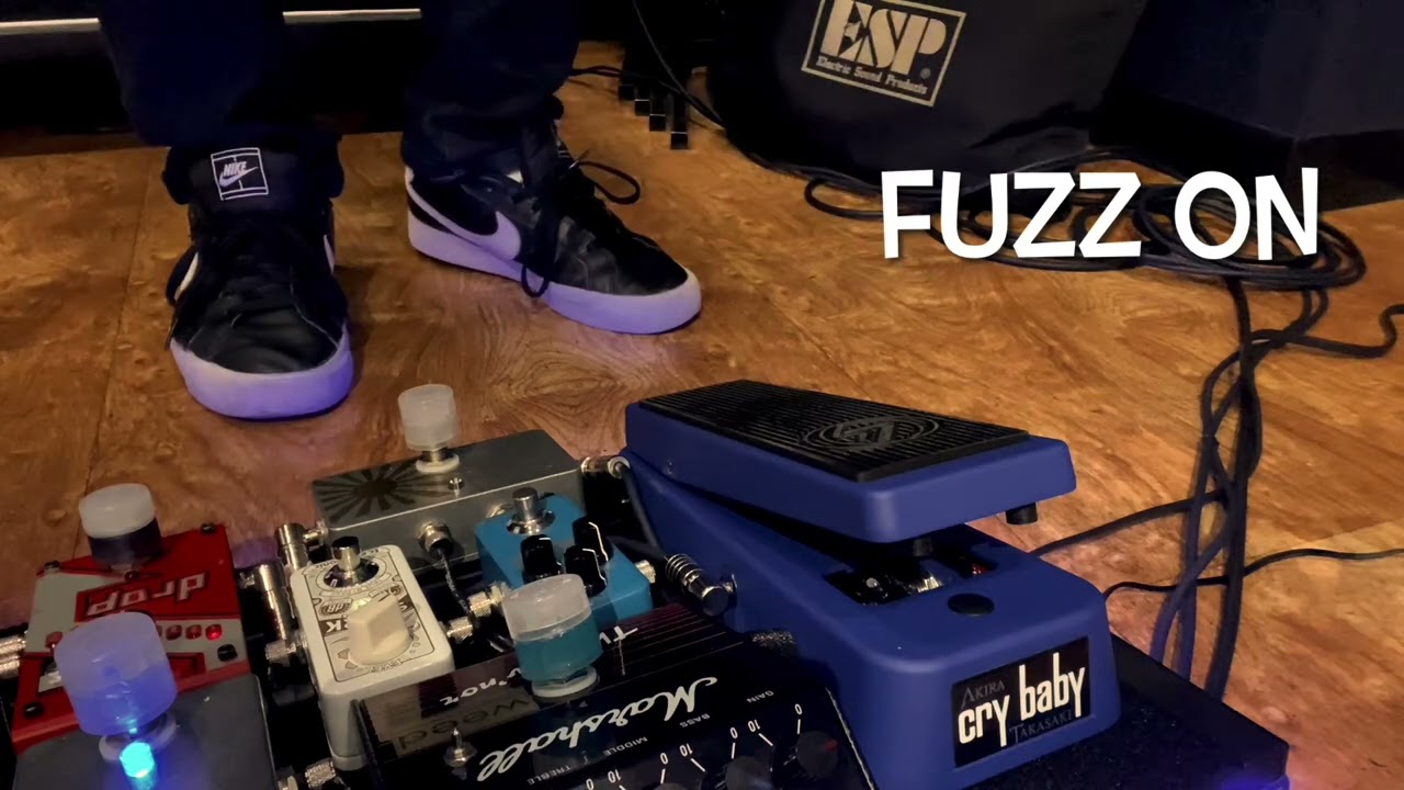 高崎晃シグネチャーワウペダル-Jim Dunlop AT95- - YouTube