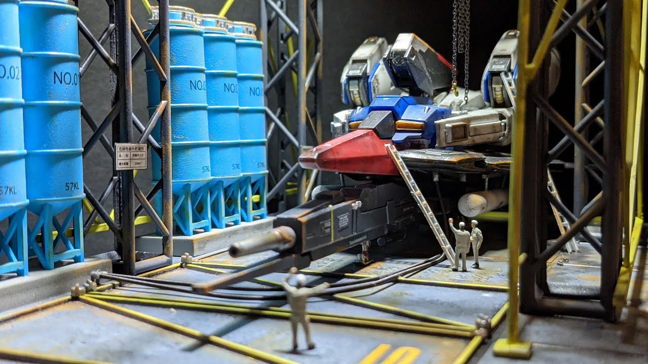 A video of a diorama made with the Z Gundam's transforming