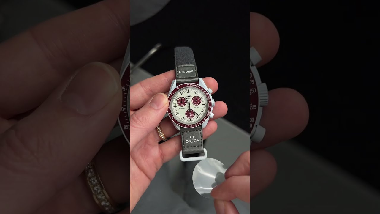 Unboxing MoonSwatch Pluto 💜 - YouTube
