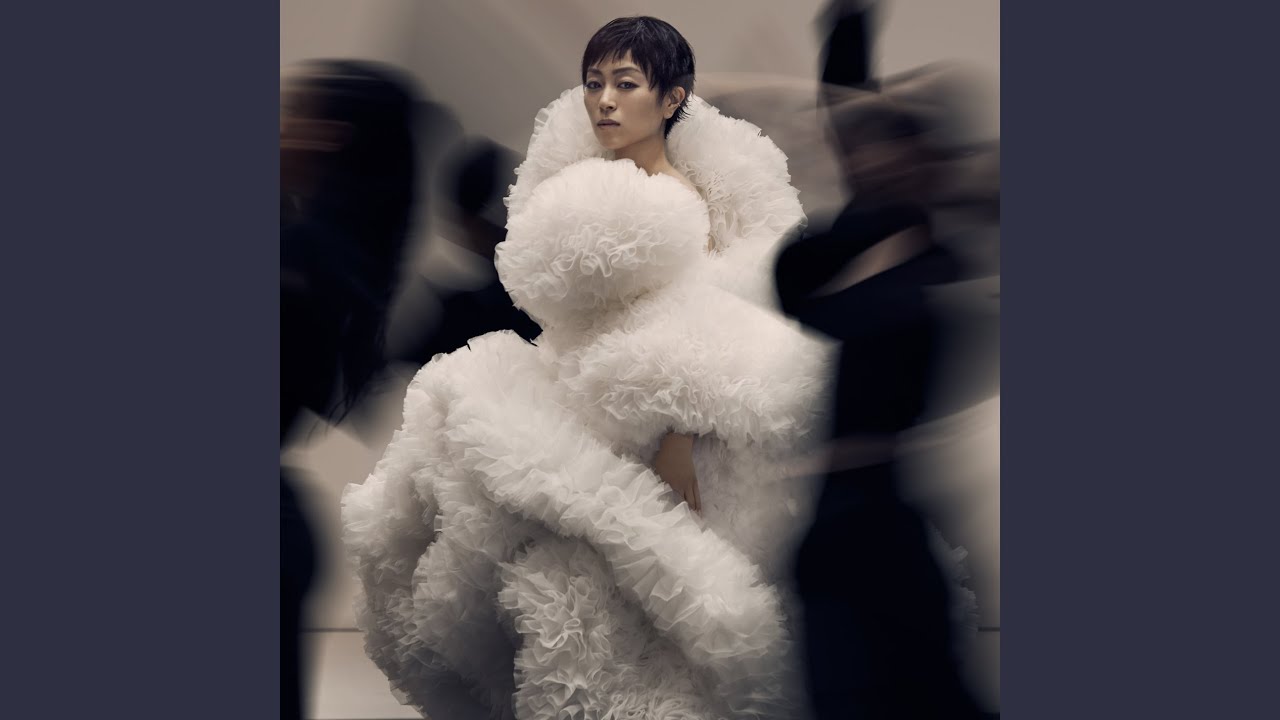 Gold ～また逢う日まで～ - YouTube