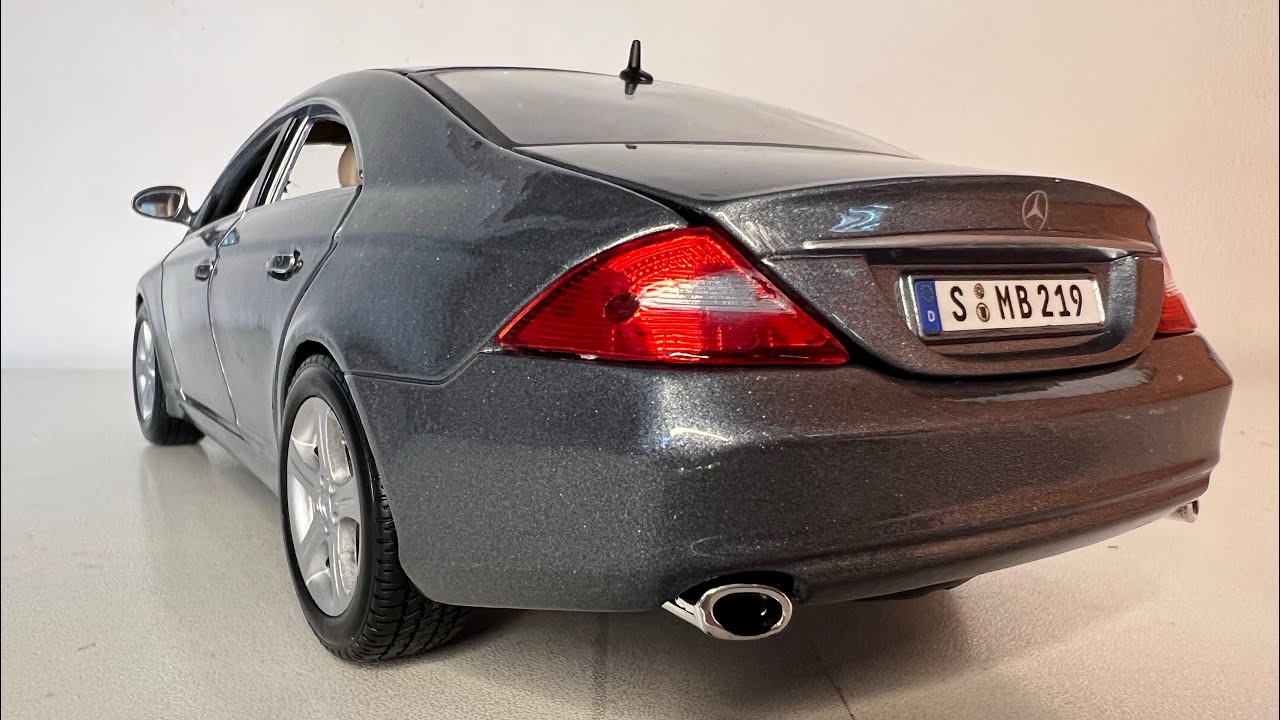 1:18 Scale Die cast Mercedes Benz CLS Class by Maisto - YouTube