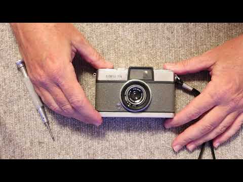 How to fix up an Olympus Pen half frame camera - YouTube
