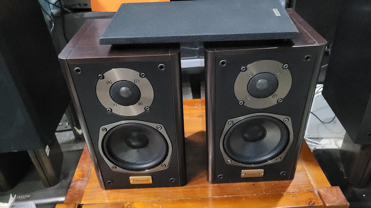 Onkyo D-200 Liverpool speakers, copper label, great sound quality