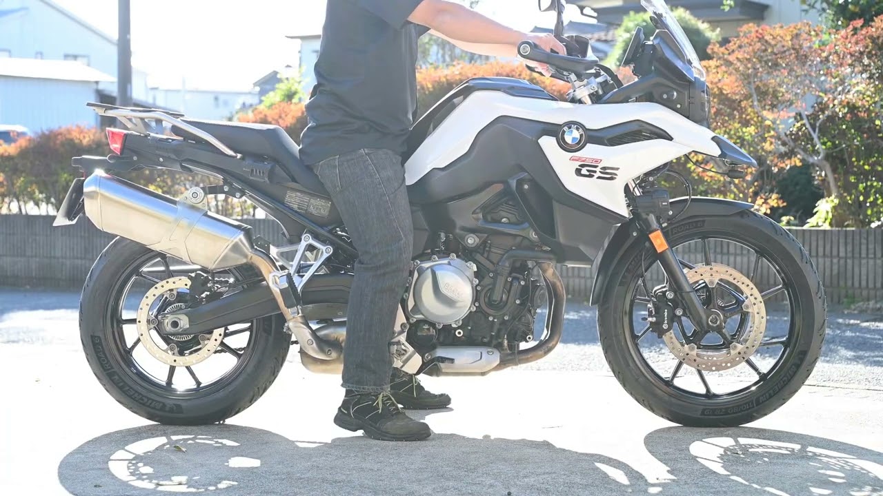 BMW F750GS ローシートの足つき確認（ローダウン前） 身長165㎝ 体重