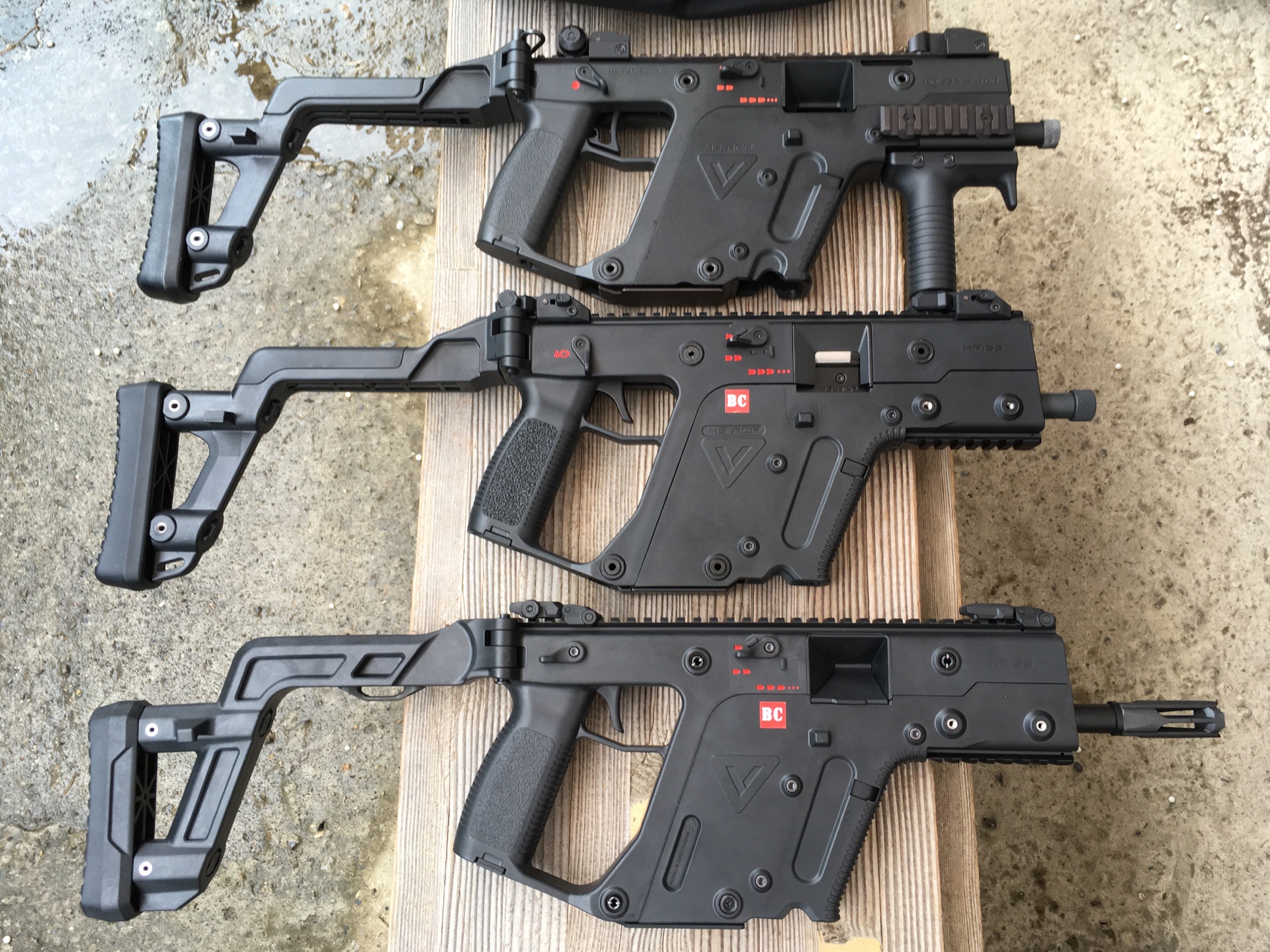 各社クリスベクター 外装比較（KRYTAC、COYOTE AIRSOFT、KSC） | エボログ