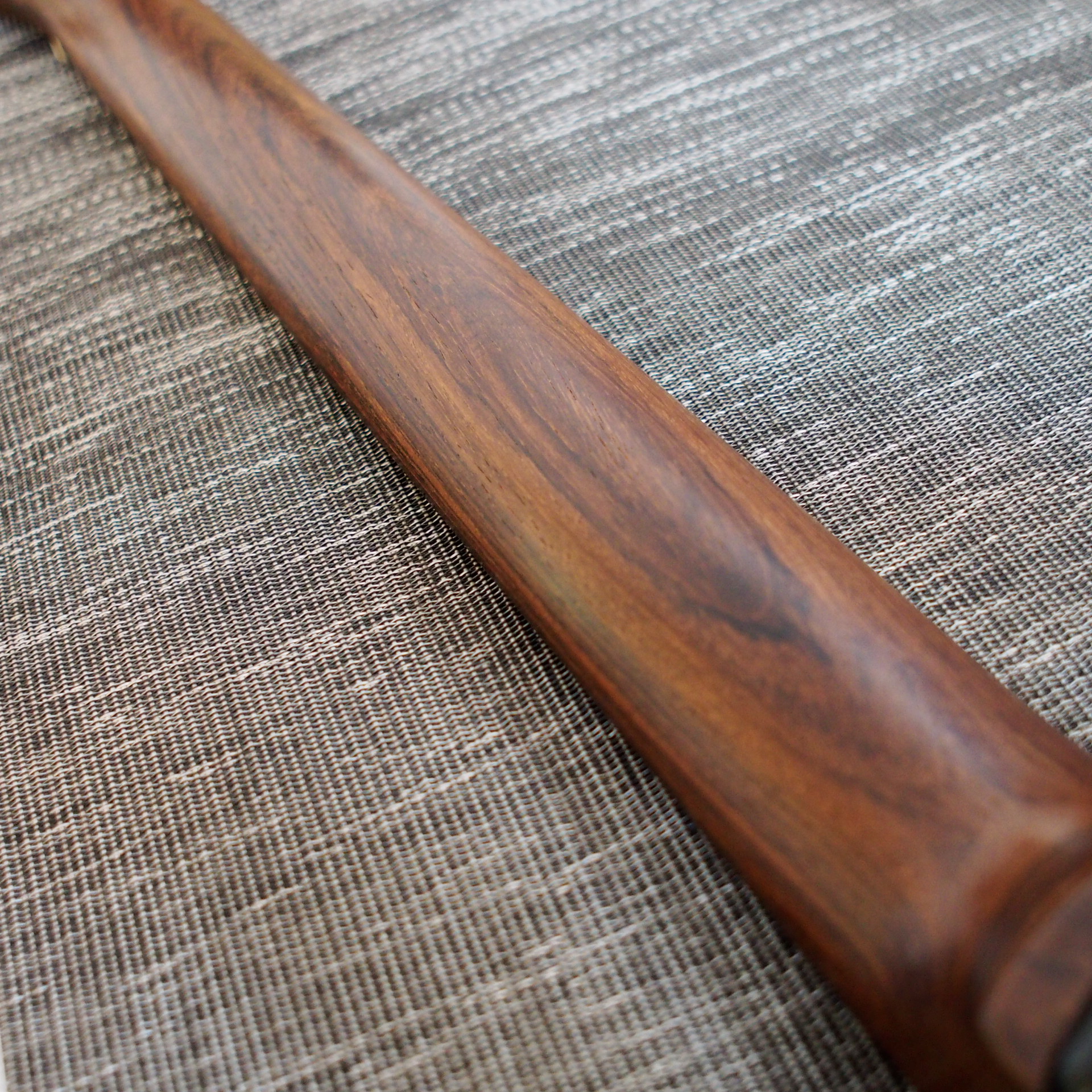 買取情報】希少なブラジリアンローズウッドをネックに！『Paul Reed