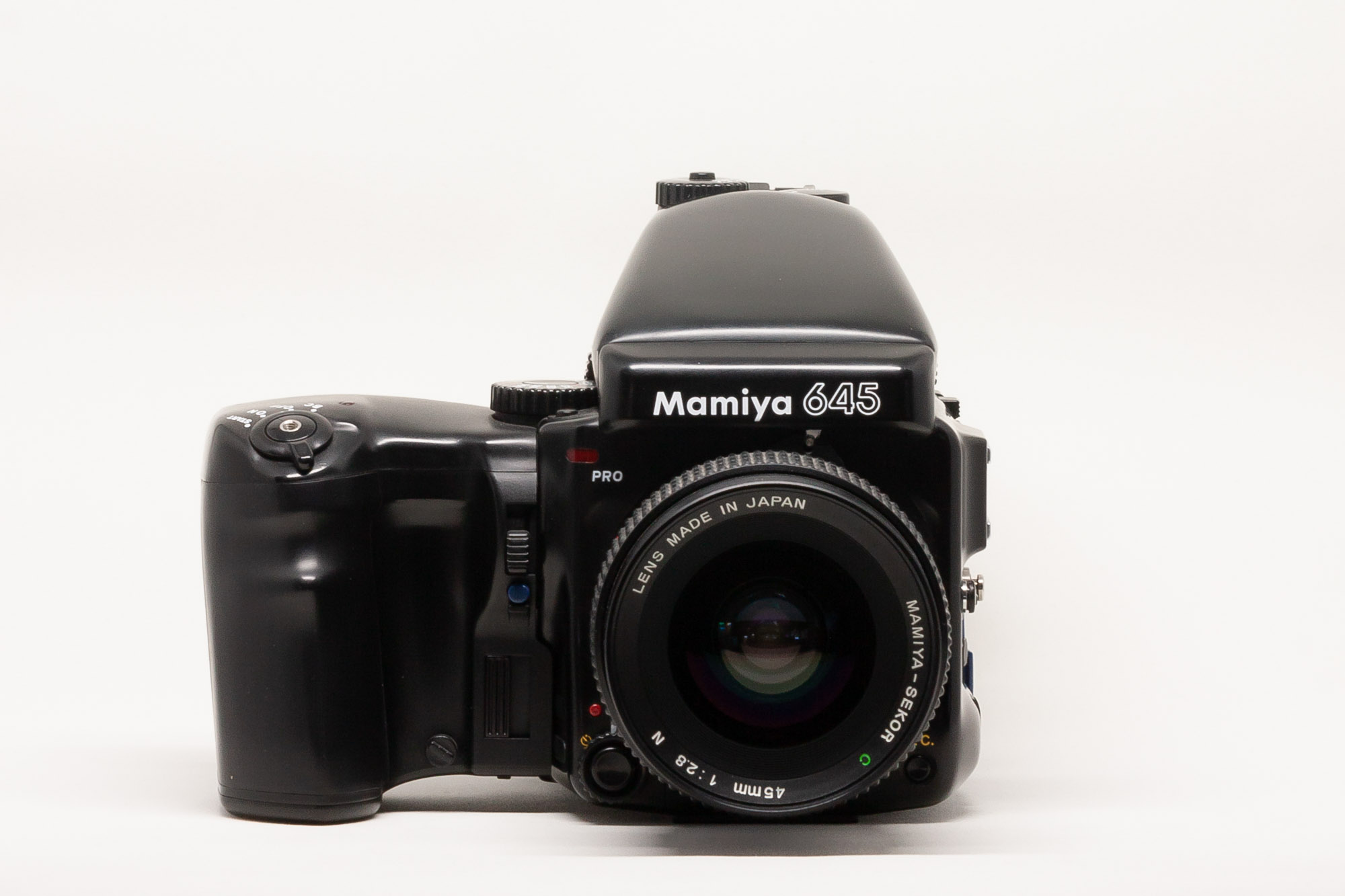 Camera Review: Mamiya 645 Pro, plastic fantastic? - Kikie Wilkins