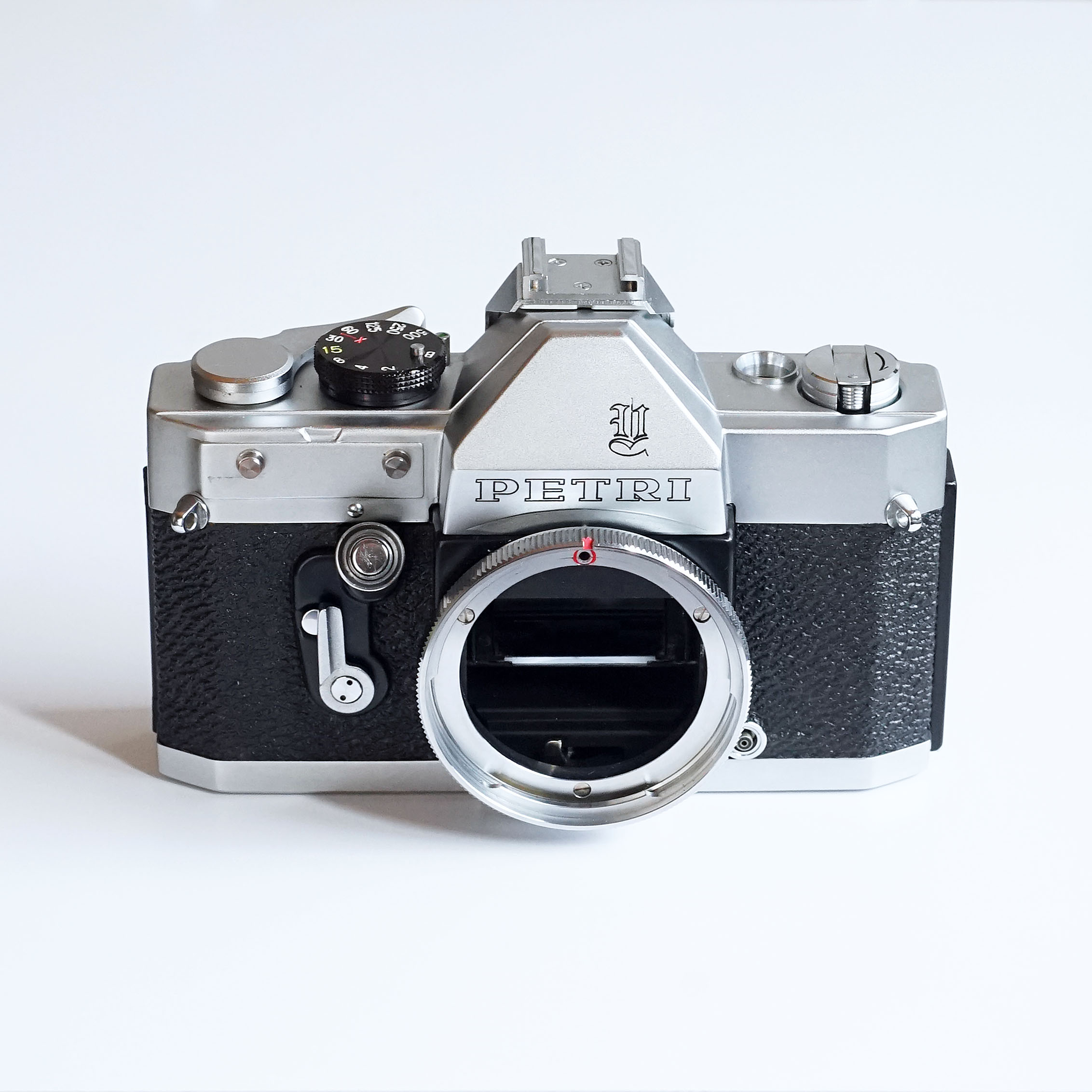 売り切れ PETRI V Ⅵ（V6）（中古 フィルムカメラ 35mm 一眼レフカメラ