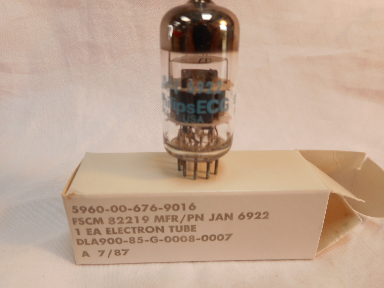 6922 ECC88 Philips ECG Valve Tube NOS (V159) | Vintage Electronics