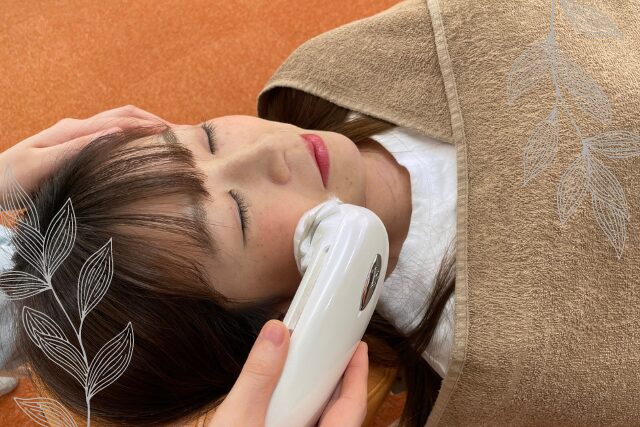 セルキュア美顔器 - 今津みなと接骨院／鍼灸院